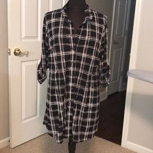 NyGard Black & White Long blouse1